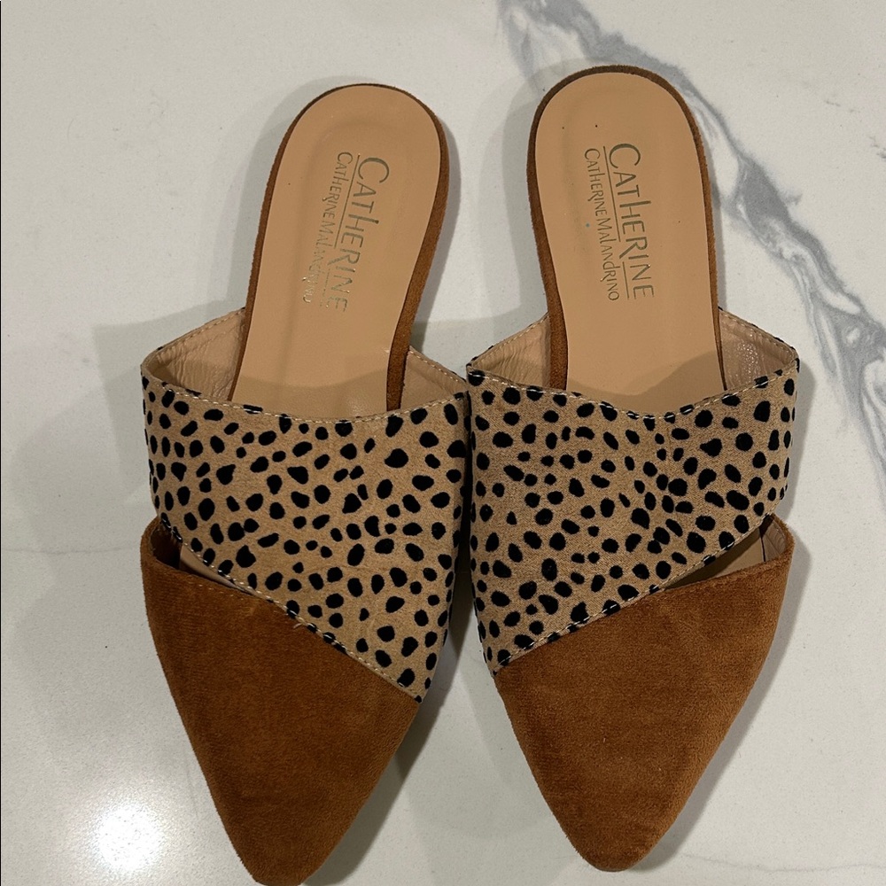 Catherine Malandrino Tan Suede & Leopard Print Pointed Slide